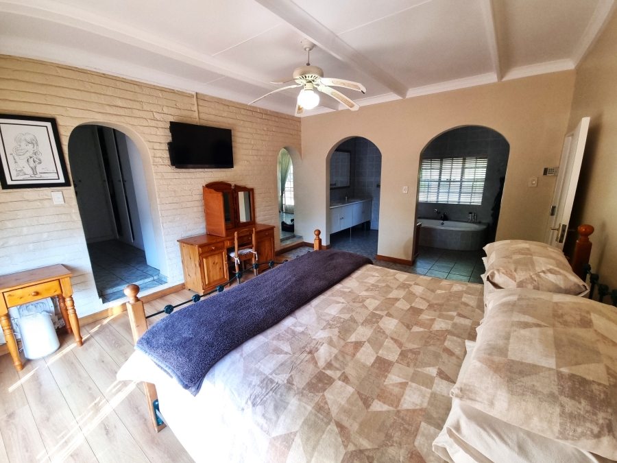 4 Bedroom Property for Sale in Protea Park North West